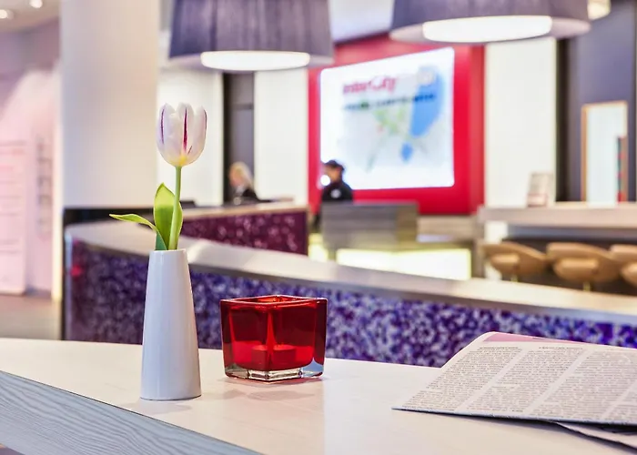 Intercityhotel Dammtor 4*