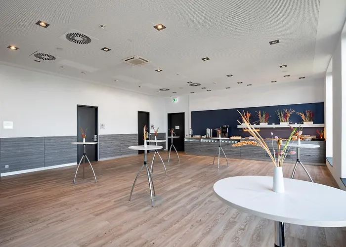 Hotel Intercityhotel Dammtor 4*