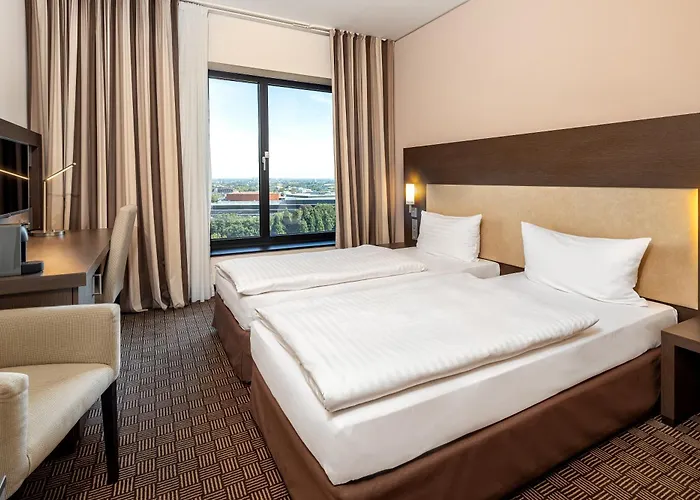 Intercityhotel Dammtor 4*