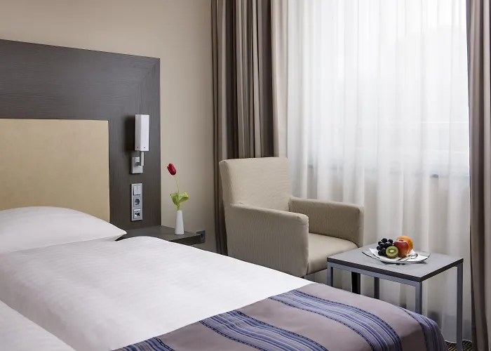 Intercityhotel Dammtor Hotel 4*