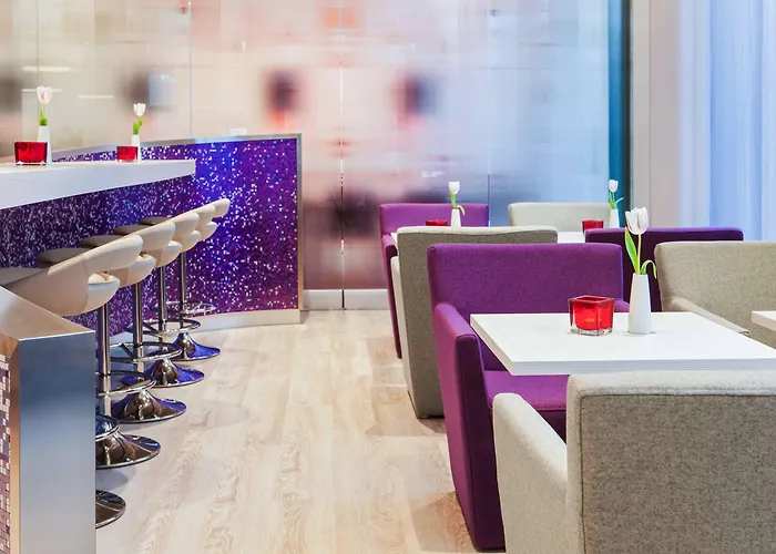 Intercityhotel Dammtor 4*