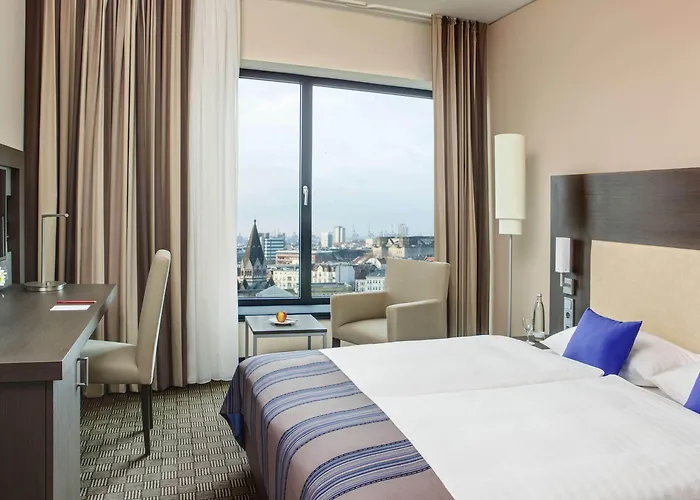 Hotel Intercityhotel Dammtor 4*